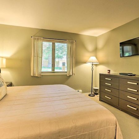 Corner-Unit Condo With Grill Walk To Lake Tahoe! Incline Village Kültér fotó