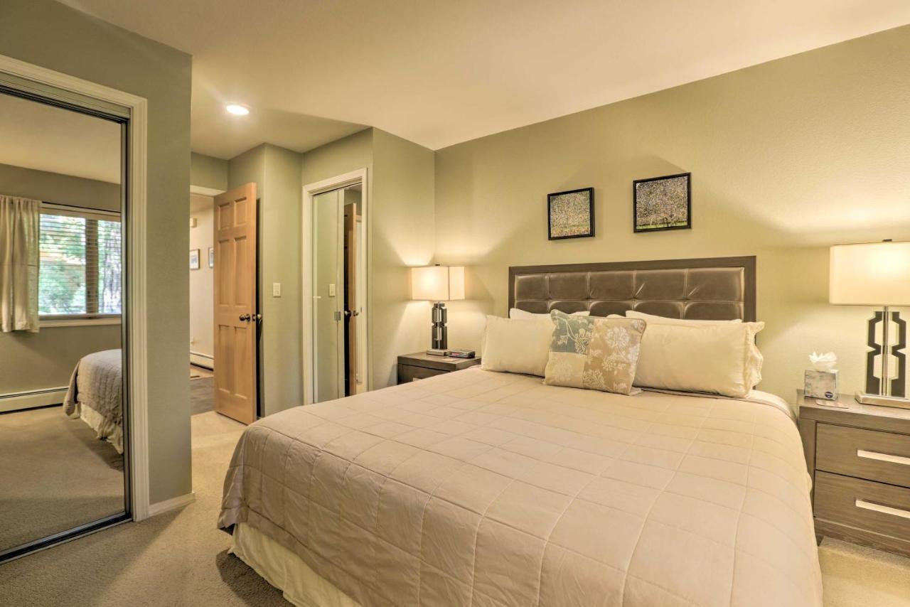 Corner-Unit Condo With Grill Walk To Lake Tahoe! Incline Village Kültér fotó